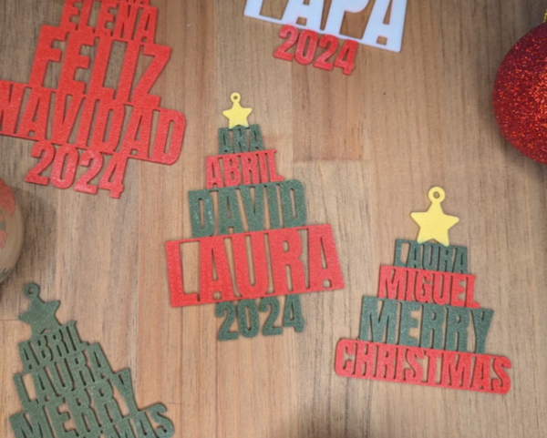 Adorno navideño de nombres