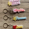 Llavero con nombre y flor, estrella o corazón
