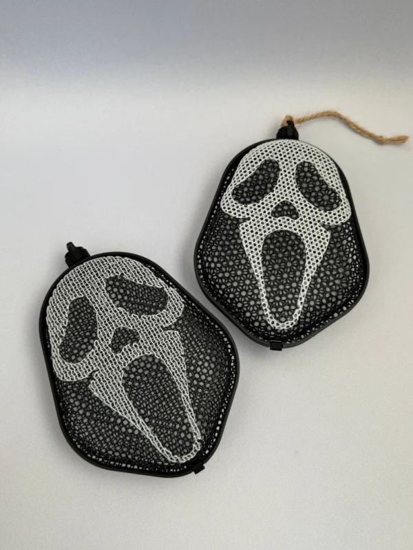 3c0e8e8bc5ba602b Cestita de chuches Ghostface