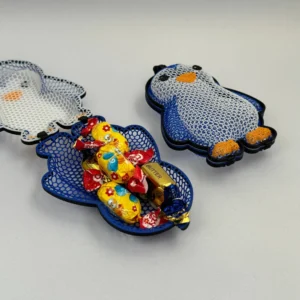 Cestita de chuches Pingüino