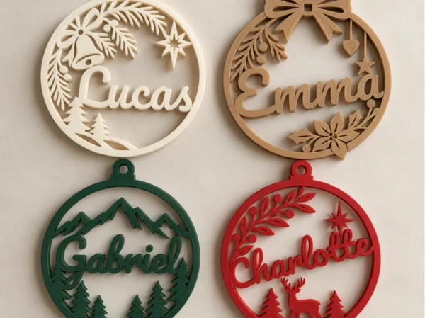 Bola con paisaje navideño y nombre